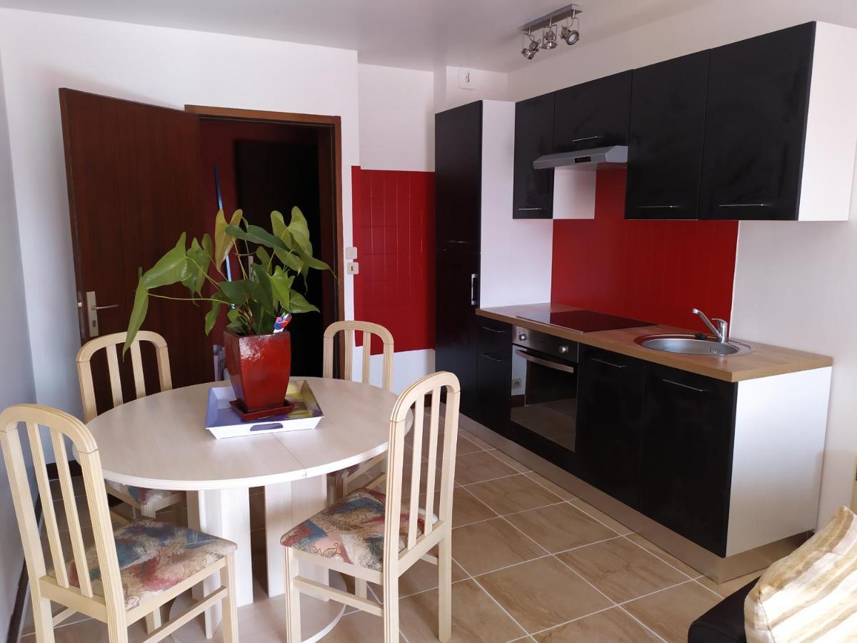 50M2 2 A 4 Pers Tout Confort Balcons Jardin Terrasse Les Albres Bagian luar foto